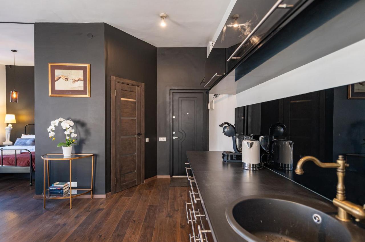 Retro Studio Old Town Apartment By Hostlovers Каунас Екстериор снимка