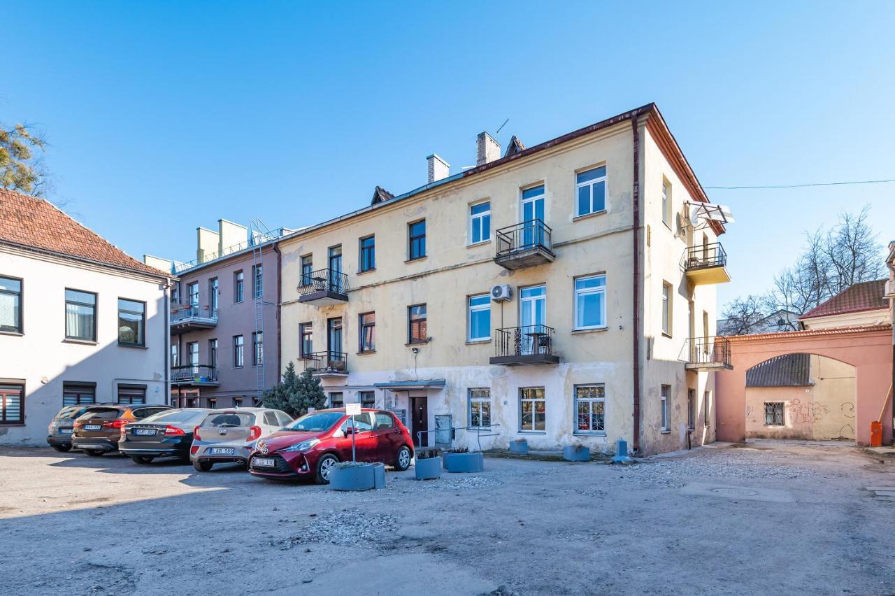 Retro Studio Old Town Apartment By Hostlovers Каунас Екстериор снимка